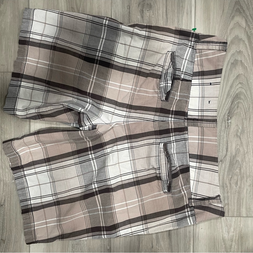 Faded Glory Men's Plaid Shorts in Tan and Brown - Picture 2 of 3